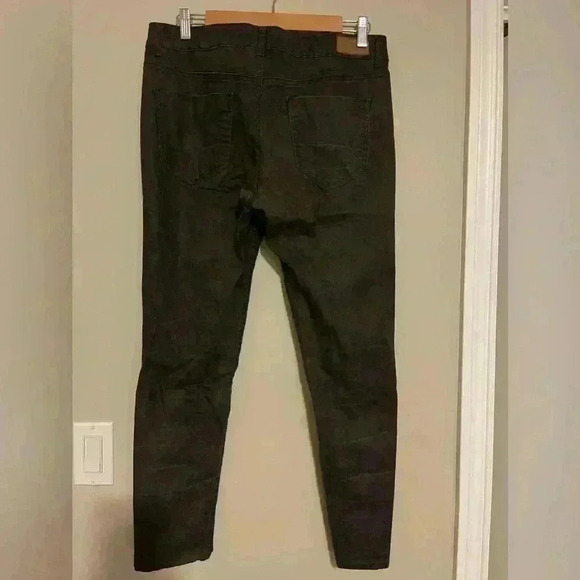 Zara pants - Picture 2 of 3